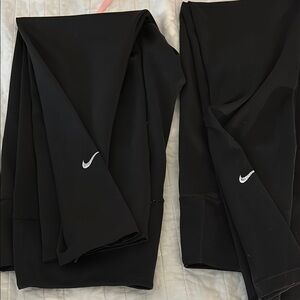 Nike Black Leggings Athletic Stretchy Design